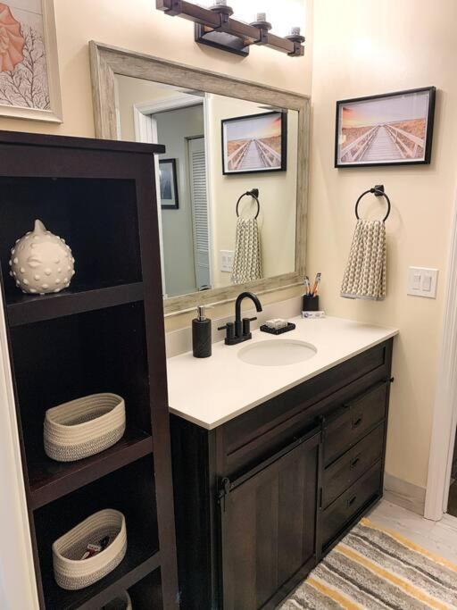 Ambers Jensen Beachhouse With Hot Tub * Jensen Beach